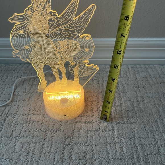 Unicorn night light multi color with remote - Picture 4 of 4